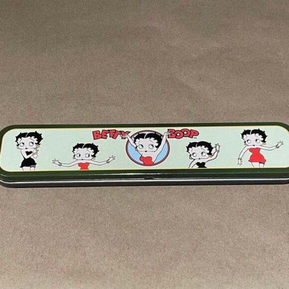 Collector's Item: Betty Boop Limited Edition Fossil Watch - Picture 5 of 10